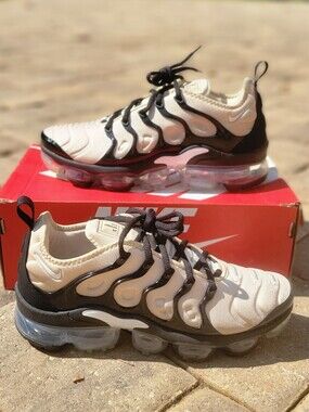 Nike Air Vapormax Plus 'Beige Black'
